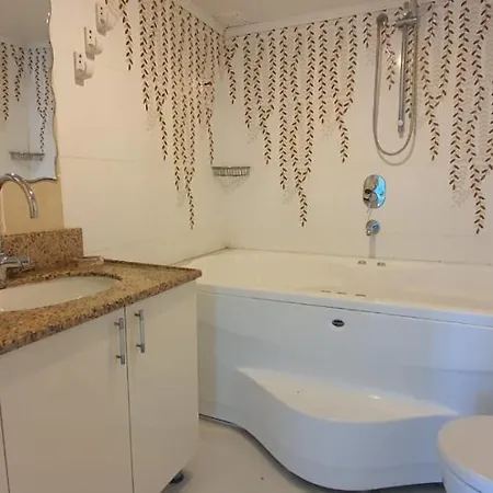 Capacious With Private Pool In Antalya Vilă Belek